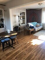 19 E Main St, Unit 19 b in Hummelstown, PA - Building Photo