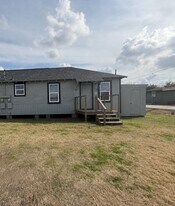 13626 Collins St in Kendleton, TX - Building Photo