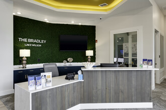 The Bradley Lake Wilson in Davenport, FL - Building Photo - Interior Photo