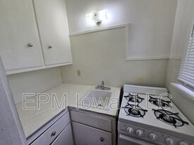 2836 Independence Ave in Waterloo, IA - Building Photo