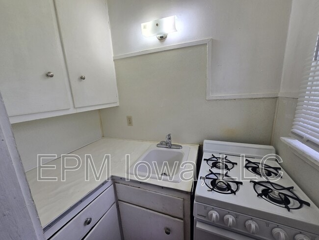 property at 2836 Independence Ave