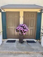 1978 Maple Ave in Costa Mesa, CA - Building Photo - Building Photo