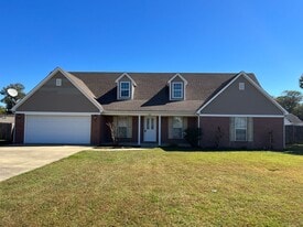 273 Regency Dr in Brighton, TN - Building Photo