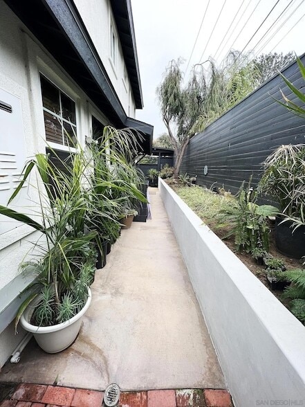 280 Hillcrest Dr, Unit A in Encinitas, CA - Building Photo - Building Photo