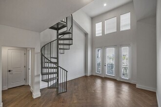 552 Gillette St in Houston, TX - Building Photo - Building Photo