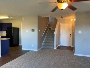 6905 Panda Royle Dr in Austin, TX - Building Photo - Building Photo