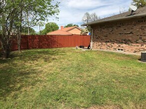 401 Tiffany Trail in Richardson, TX - Building Photo - Building Photo