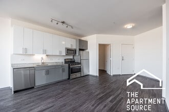 2340 N California Ave in Chicago, IL - Building Photo - Building Photo