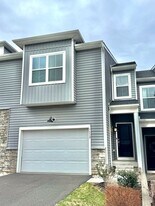 7512 Clayton Ave in Coopersburg, PA - Building Photo