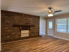 802 Holly Gail St in Sherwood, AR - Building Photo - Building Photo