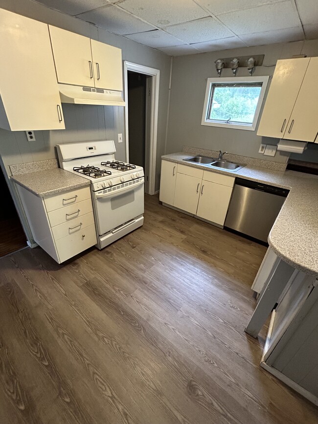 1140 Plymouth Ave S in Rochester, NY - Building Photo - Building Photo