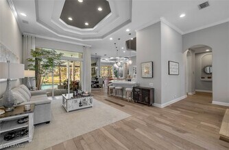 2721 Olde Cypress Dr in Naples, FL - Foto de edificio - Building Photo