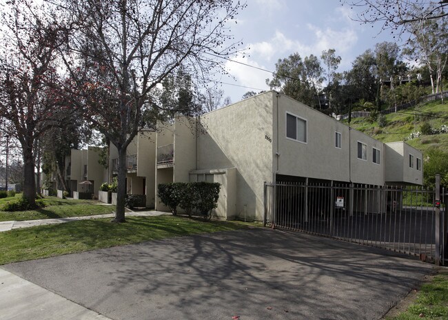 Casa Reynard in San Diego, CA - Foto de edificio - Building Photo