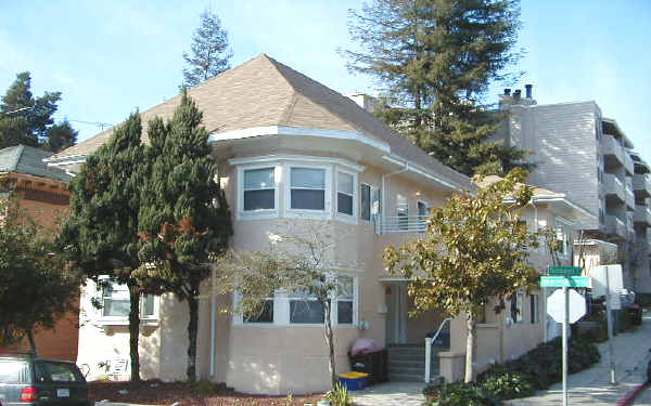 2731 Harrison St in Oakland, CA - Building Photo