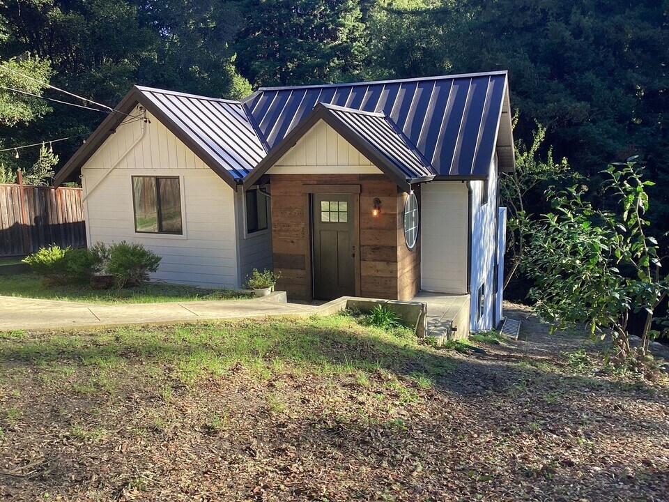 5412 Glen Haven Rd in Soquel, CA - Building Photo