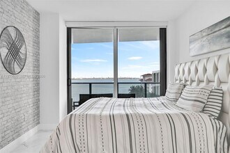 460 NE 28th St in Miami, FL - Building Photo - Building Photo