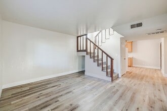 1119 West Sacramento Avenue in Chico, CA - Building Photo - Interior Photo