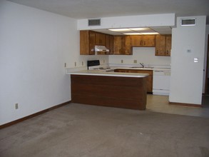 Treehouse Townhomes in Tallahassee, FL - Building Photo - Interior Photo