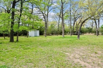 11150 Lafountain Ln in Bryan, TX - Foto de edificio - Building Photo