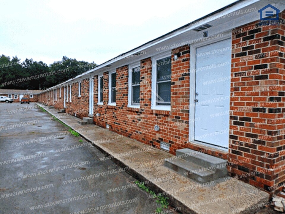 500 Skyline Dr in McMinnville, TN - Building Photo