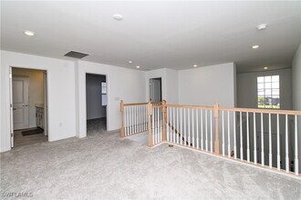 2213 Avocado Ln in Naples, FL - Foto de edificio - Building Photo