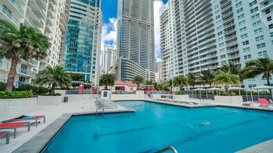 1155 Brickell Bay Dr, Unit 3011 in Miami, FL - Building Photo - Building Photo