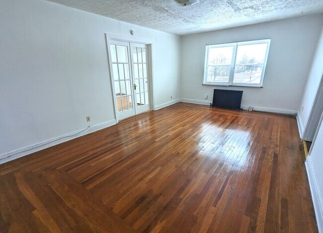 7620 Hamilton Ave, Unit 1 in Cincinnati, OH - Foto de edificio - Building Photo
