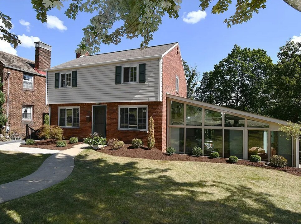 849 Kewanna Ave in Pittsburgh, PA - Building Photo