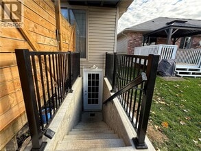 25 Mohawk St in Brantford, ON - Building Photo - Building Photo