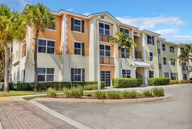 Village at Delray in Delray Beach, FL - Building Photo - Building Photo