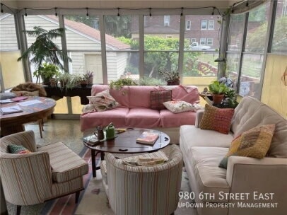 980 6th St E in St. Paul, MN - Building Photo - Building Photo