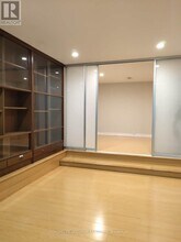 62 Cresthaven Dr in Toronto, ON - Building Photo - Building Photo