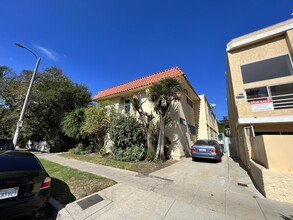 Washington Place Apartments in Los Angeles, CA - Foto de edificio - Building Photo