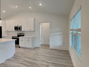 1016 NE 13th St in Cape Coral, FL - Building Photo - Building Photo