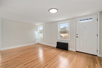 157 Lake Ave in Worcester, MA - Building Photo - Building Photo