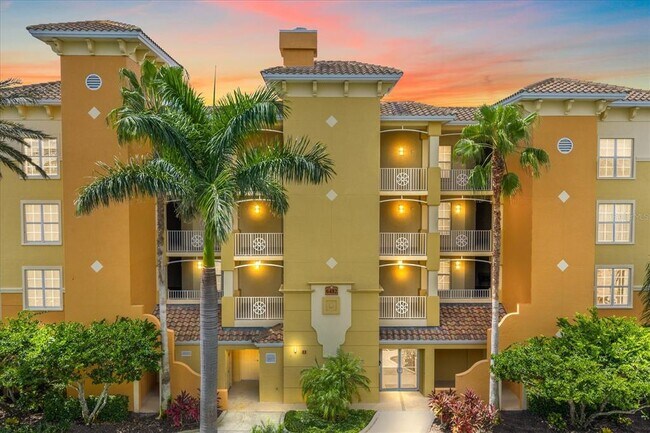 6482 Water Crest Way in Lakewood Ranch, FL - Building Photo - Building Photo