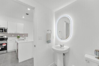 2425 SE 28th Dr in Homestead, FL - Building Photo - Building Photo