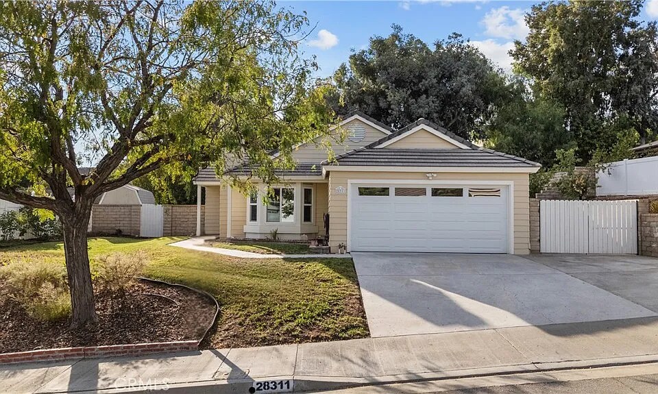 28311 Nolte St in Santa Clarita, CA - Building Photo
