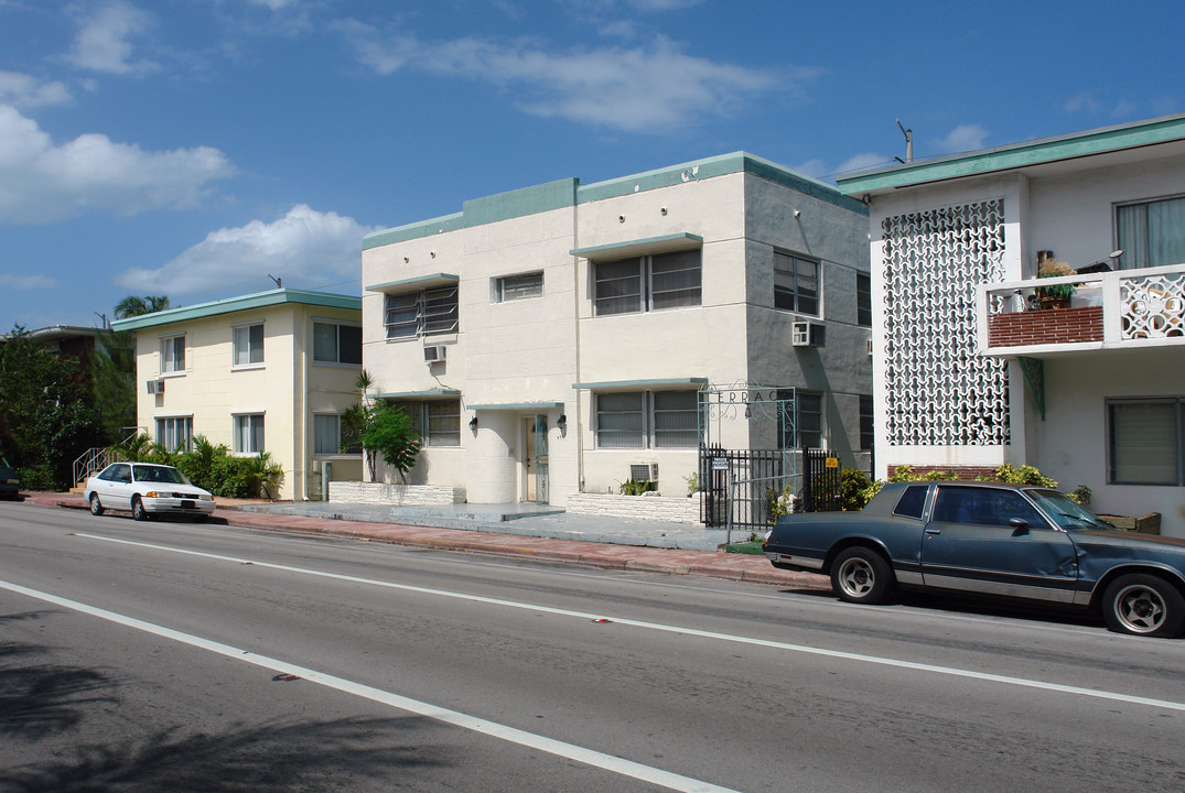 7721-7723 Harding Ave in Miami Beach, FL - Foto de edificio