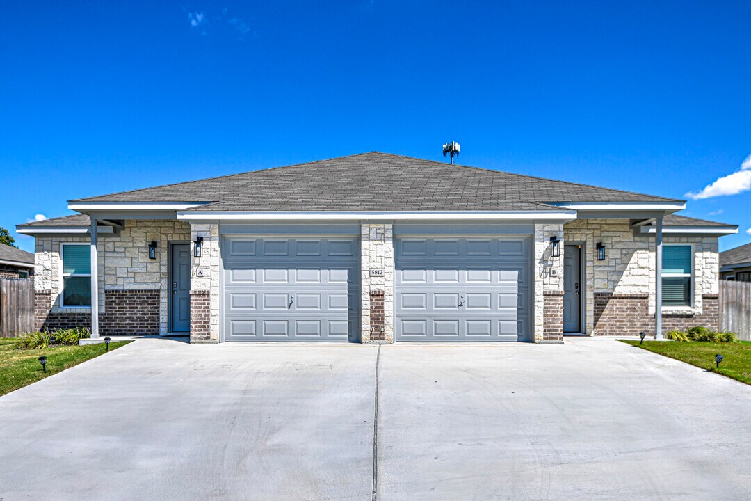 5812 McGregor Loop, Unit 5812 B in Killeen, TX - Foto de edificio