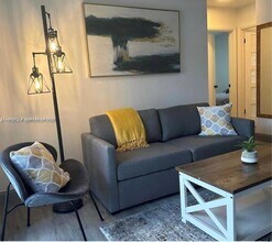 2500 NE 181st St in Miami, FL - Building Photo - Building Photo