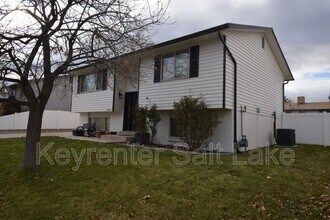 6502 S 5180 W in West Jordan, UT - Building Photo - Building Photo