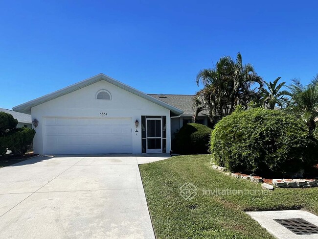 5834 Harrison Rd in Venice, FL - Foto de edificio - Building Photo