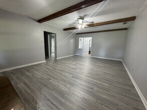 207 Sharp Dr in Stephenville, TX - Building Photo - Building Photo