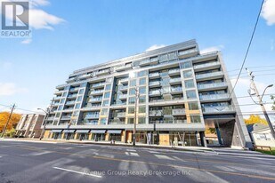 700 Sheppard Ave W in Toronto, ON - Building Photo