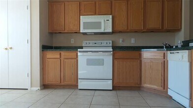 1042 Palomino Dr in Little Elm, TX - Building Photo - Building Photo