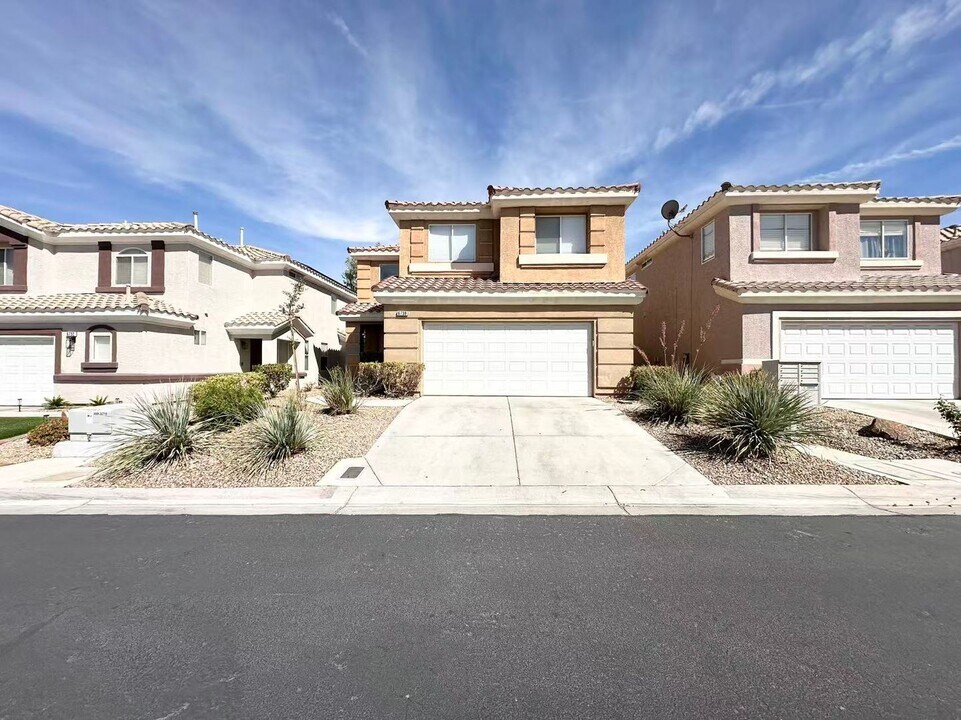 6738 Pastel Camellia St in Las Vegas, NV - Foto de edificio