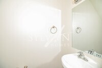 177 Saskatoon Dr photo'