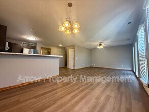 5801 NW 14th St in Lincoln, NE - Building Photo - Building Photo
