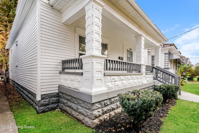 1105 S 32nd St in Louisville, KY - Building Photo - Building Photo